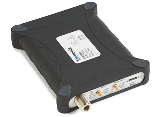 女人张开腿让男人添