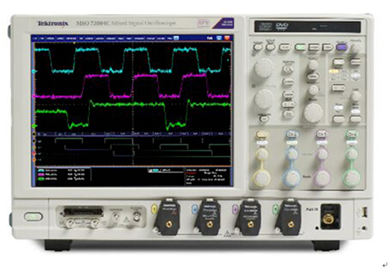 女人张开腿让男人添