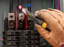 女人张开腿让男人添