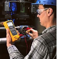 女人张开腿让男人添