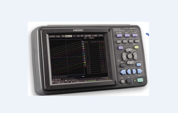 女人张开腿让男人添