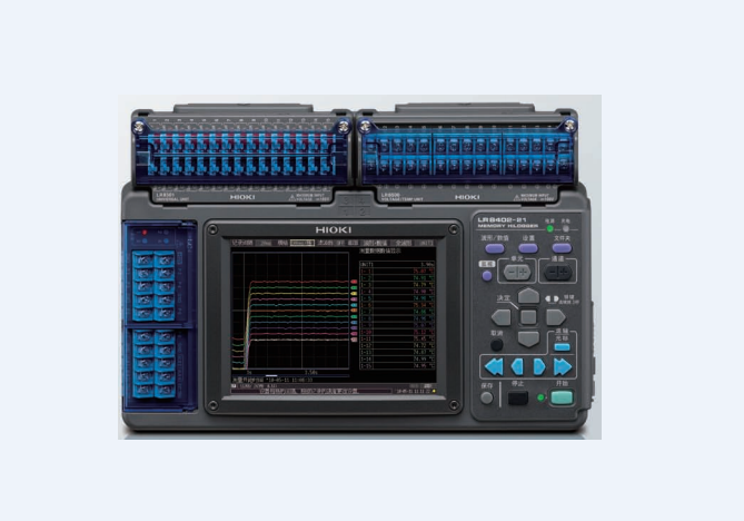 女人张开腿让男人添