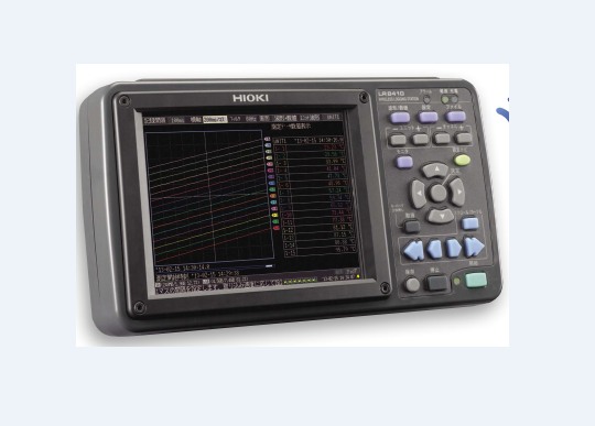 女人张开腿让男人添