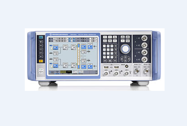 女人张开腿让男人添