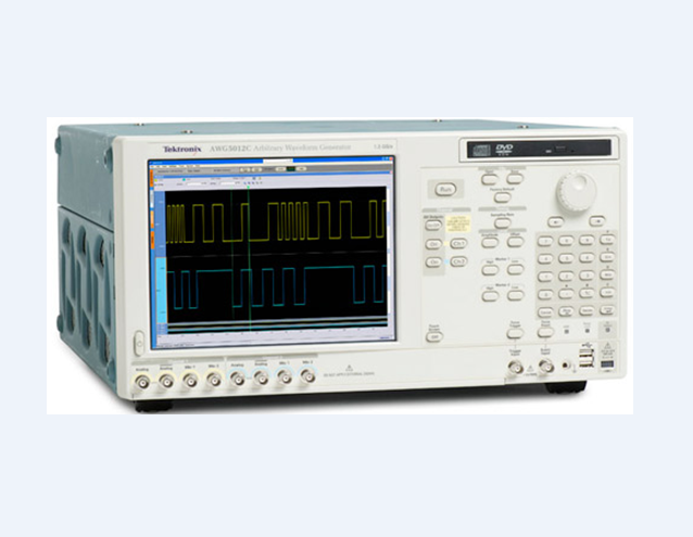 女人张开腿让男人添