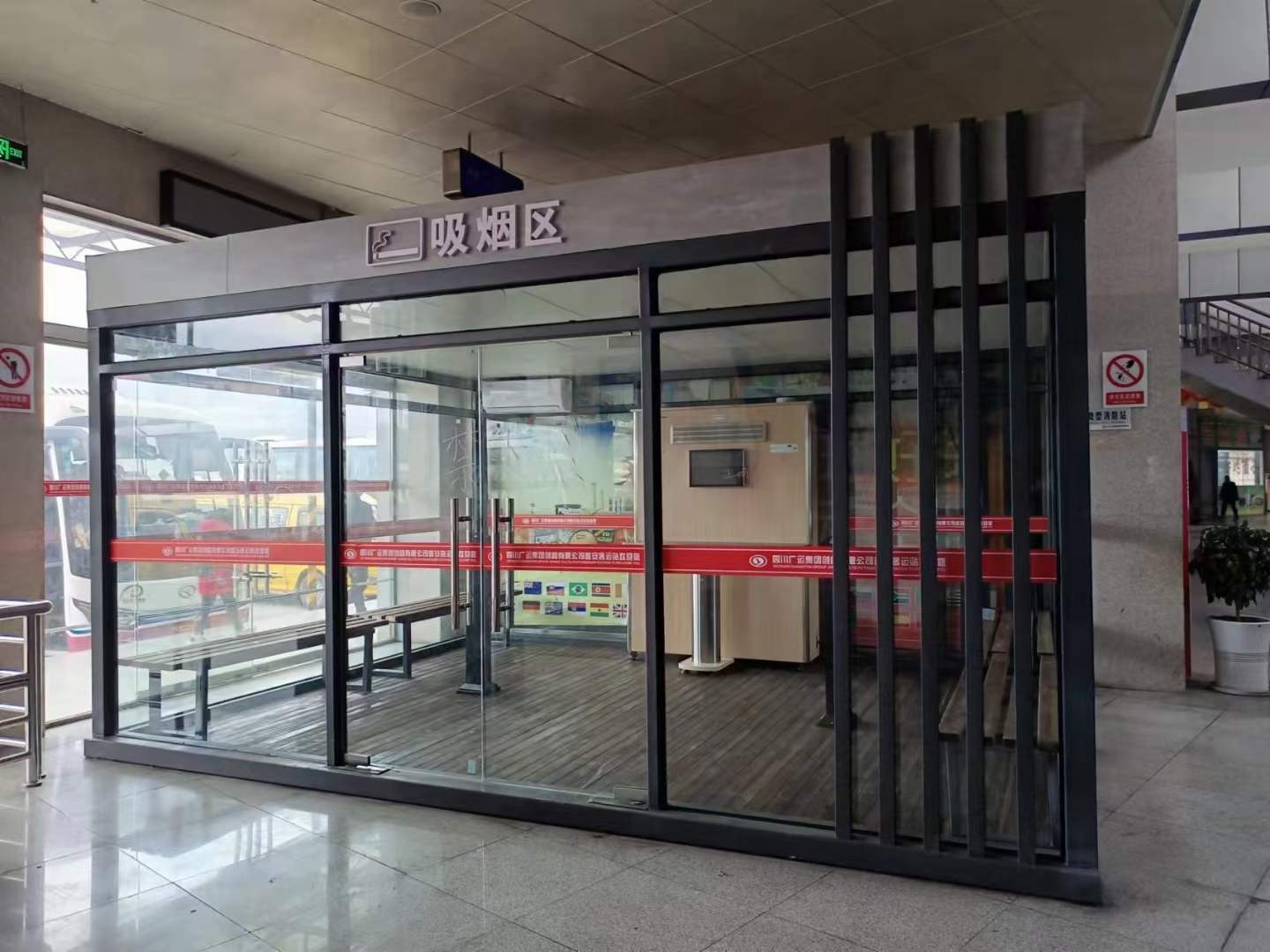 女人张开腿让男人添