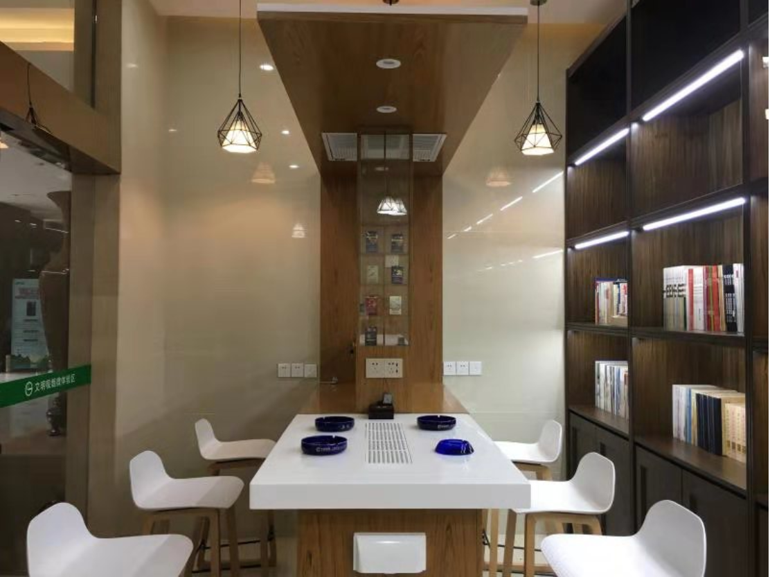 女人张开腿让男人添